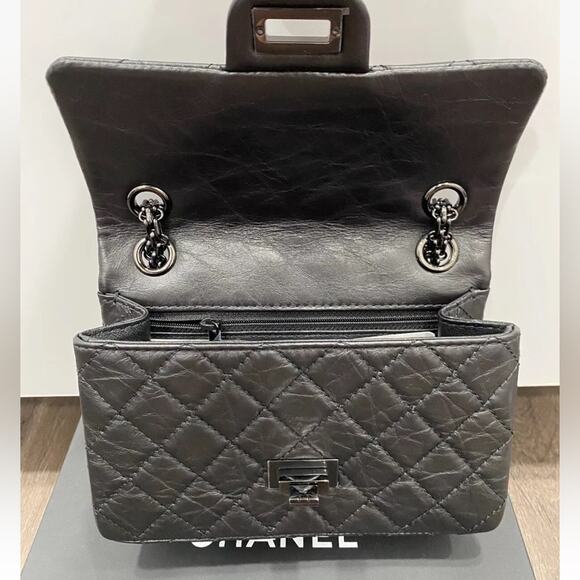 CHANEL MINI REISSUE FLAP BAG 2.55 BLACK chain CALFSKIN LEATHER BAG 2021 - Picture 8 of 10
